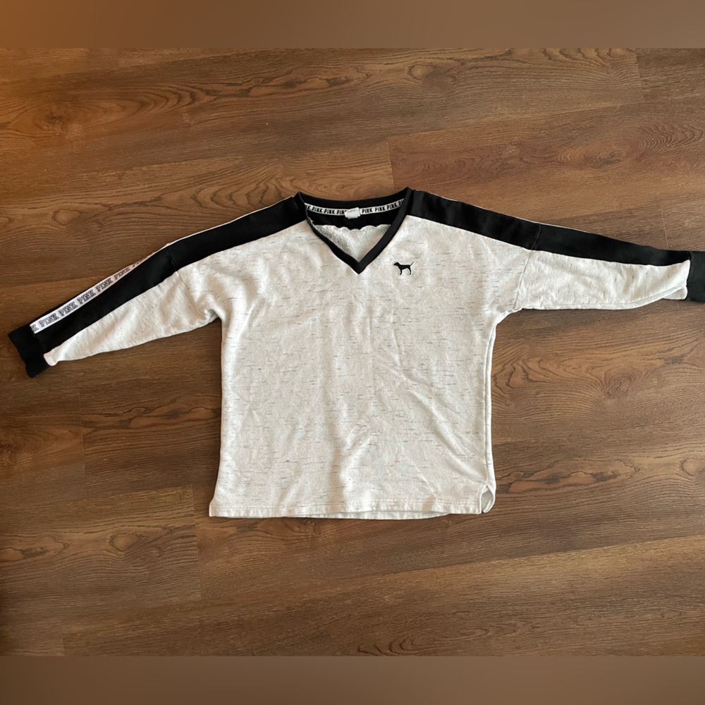 PINK Victoria's Secret Black and Heathered White V-Neck Sweatshirt